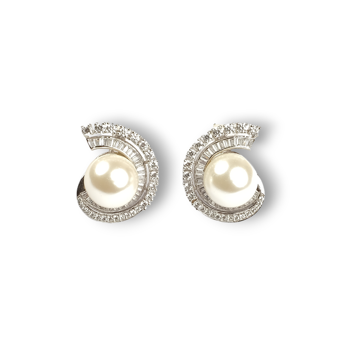Beautiful Pearl Silver Earring