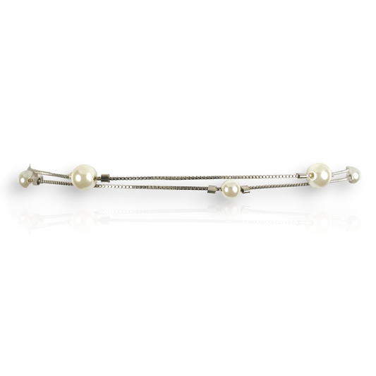 Shining and glittery pearl bracelet