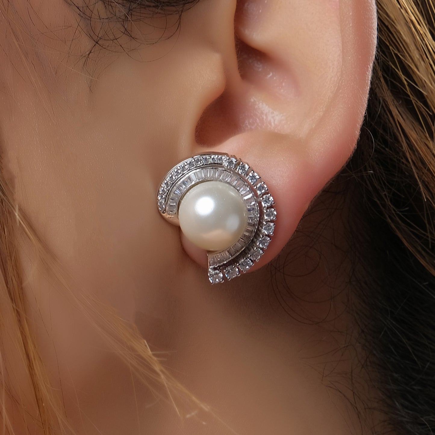 Beautiful Pearl Silver Earring